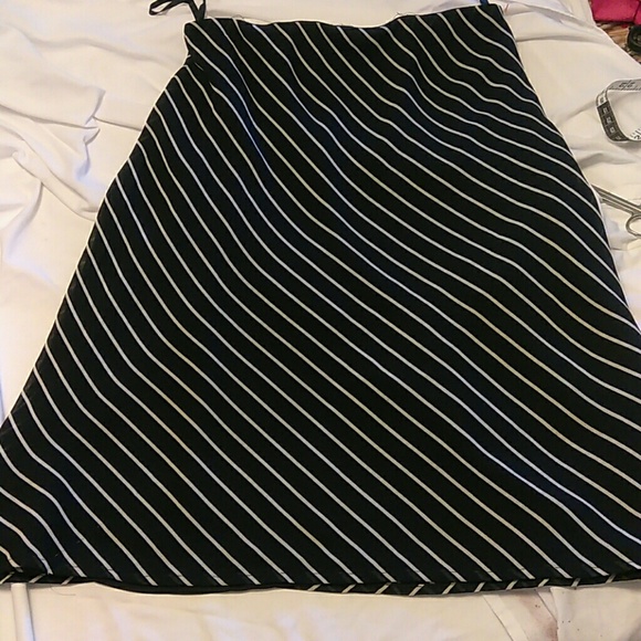 Cynthia howie skirt - Picture 3 of 5